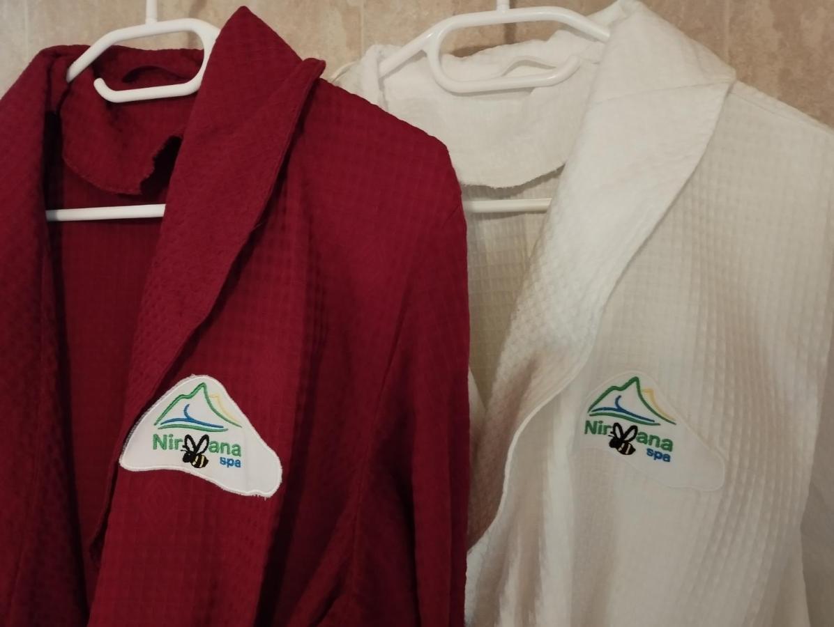 Pirin Golf - Nirvana, Studios&Spa ラズロク エクステリア 写真